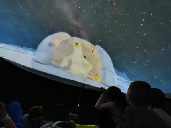 Odwiedziny-Mobilnego-Planetarium-4